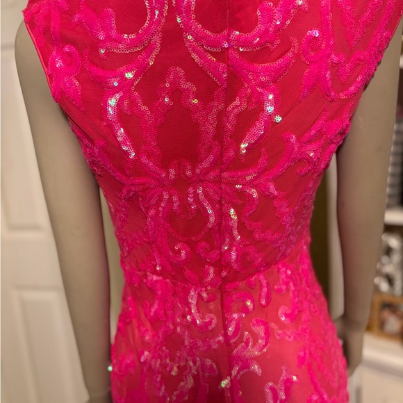 Elegant Pink Evening Gown - Picture 4 of 6